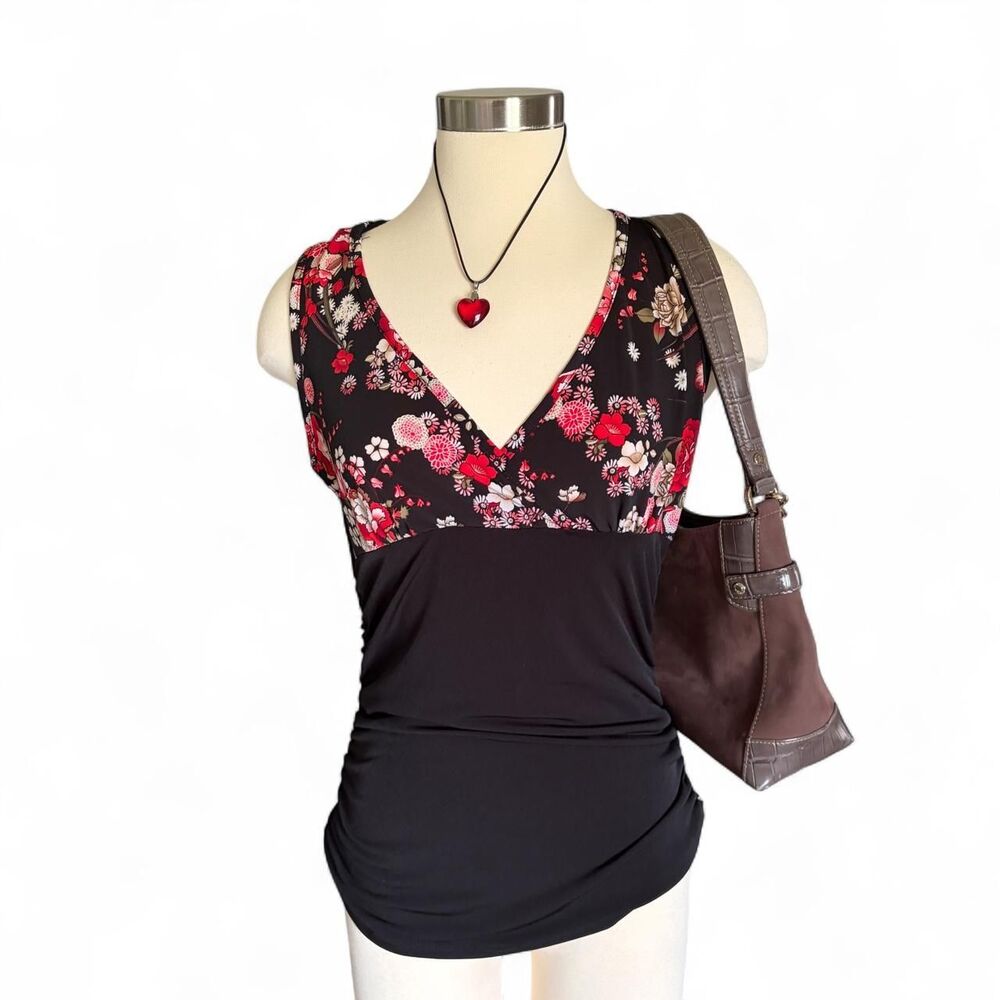Unbranded Women's Black and Red Vest